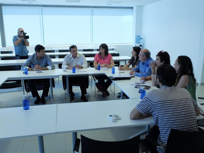 Reunión PSOE y Vamos Granada