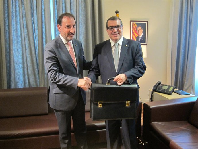 Traspaso de cartera de Interior entre Ramon Espadaler y Jordi Jané