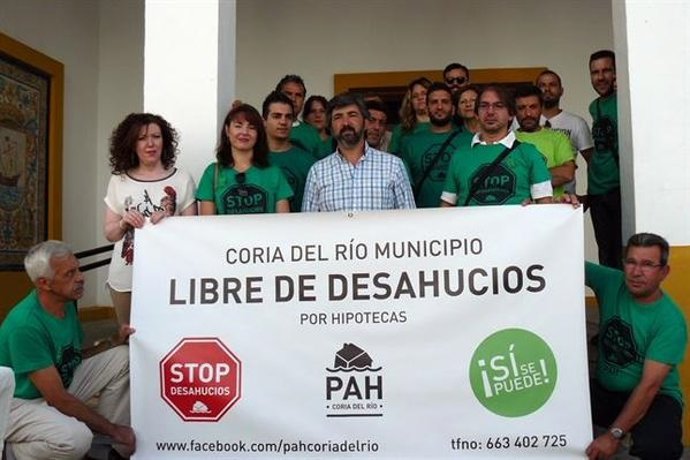 El alcalde con la PAH.