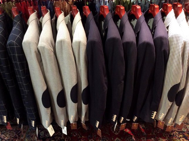 Compras, comercio, rebajas, consumo, precios, ropa, amaricanas, traje