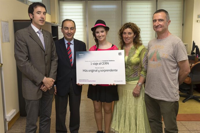 Serna felicita a Cristina Valle