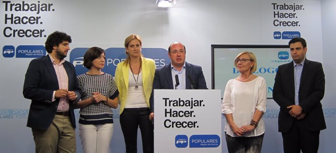 Rueda de prensa de los cinco vicesecretarios del PP con Sánchez