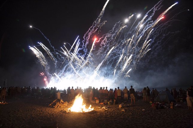 Celebración de la noche de San Juan en Almería