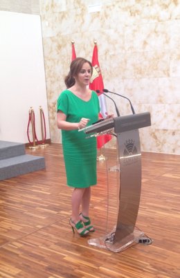 La presidenta de las Cortes, Silvia Clemente