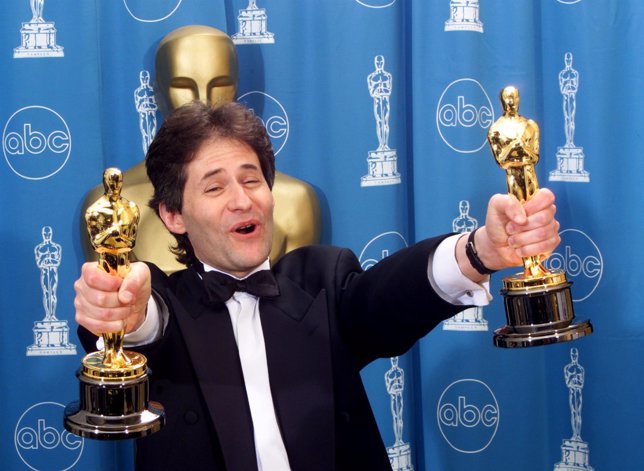 JAMES HORNER HOLDS TWO OSCARS AT ACADEMY AWARDS
