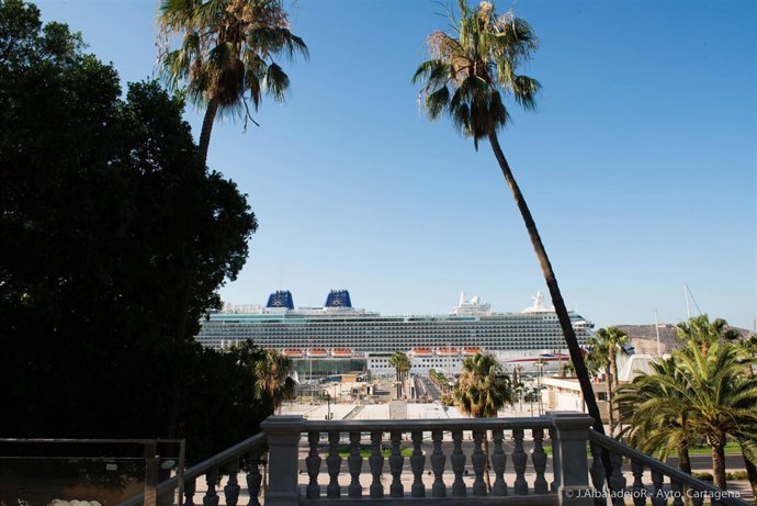 Llegada de un crucero al Puerto de Cartagena