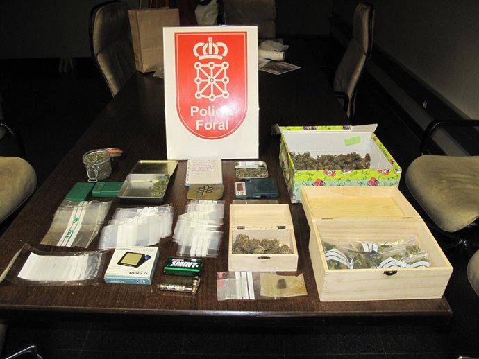 Parte de la droga decomisada.