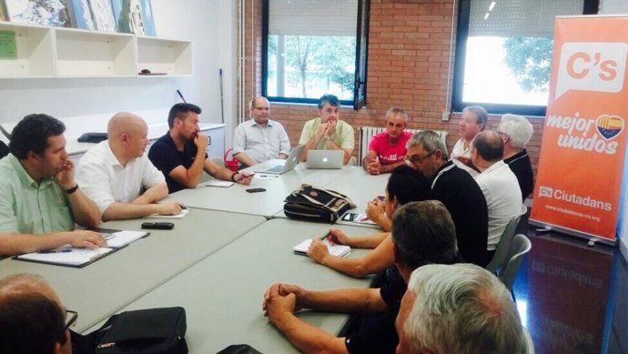 Reunión entre Fecus y C's de Sabadell