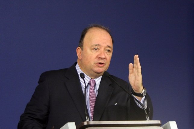 El ministro de Defensa Luis Carlos Villegas