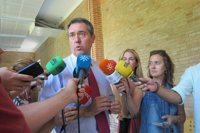 Espadas afirma que "no tiene sentido que haya competencia cateta" entre ciudades sino cooperación para crecer