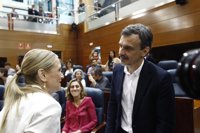 López (Podemos) dice que a C's "le han caído 20 años encima" con los pactos