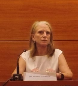 Katryn Gustafson en rueda de prensa en la UPV