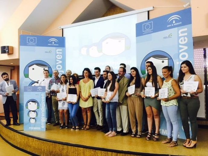 Jóvenes emprendedores ganadores del programa Emprendejoven