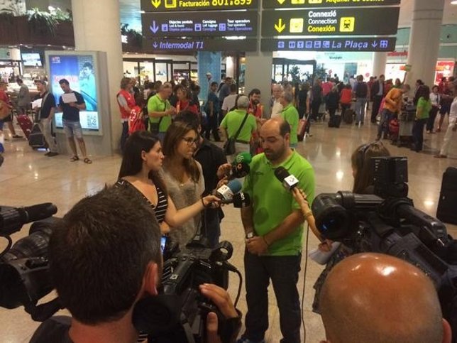 El presidente de la FEEC, Jordi Merino, en el Aeropuerto de El Prat