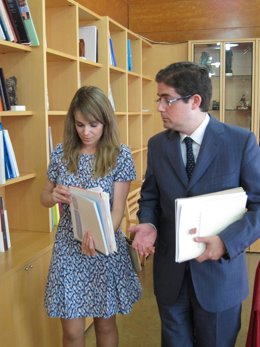 Los portavoces Rebeca Pérez y Jesús Pacheco