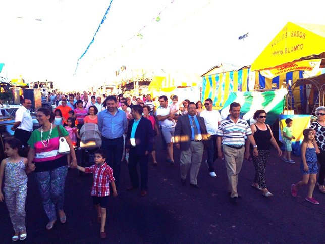 Reyes y Requena en la inauguración del recinto ferial.