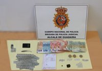 La Policía detiene a seis personas por vender droga en pisos