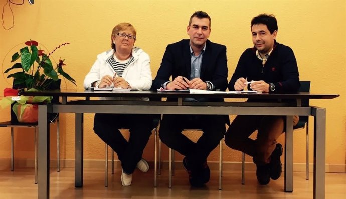 PSOE, PRC y Activa Santoña sellan un pacto de Gobierno en Santoña.