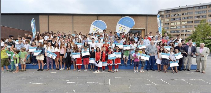 Foto de familia de la II Gala del Deporte Base