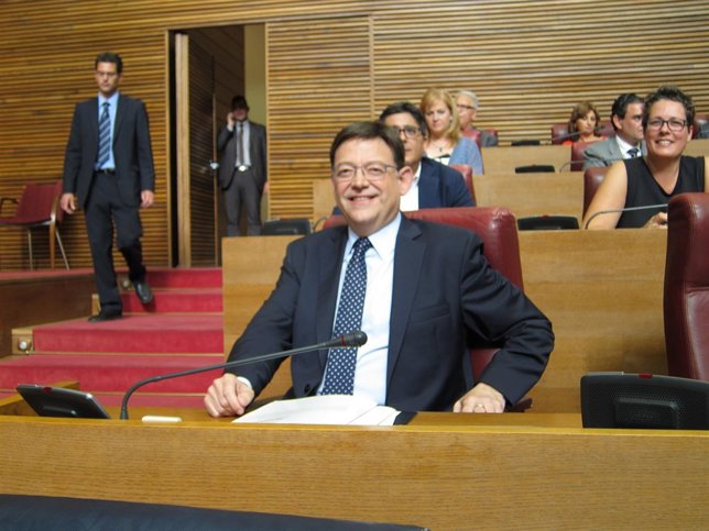Puig sentado en el hemiciclo