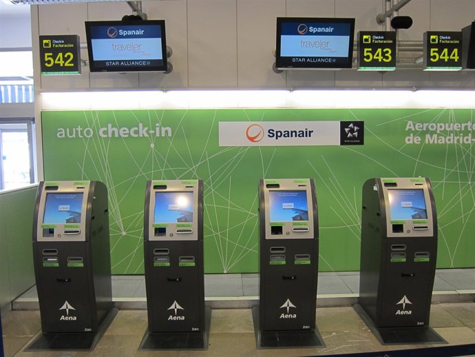 Puestos Automáticos En Barajas De Spanair