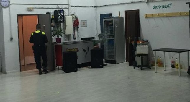 Local de Villaverde donde se organizan fiestas ilegales de menores