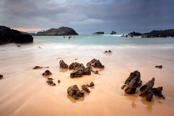 Atardecer en la playa de Noja
