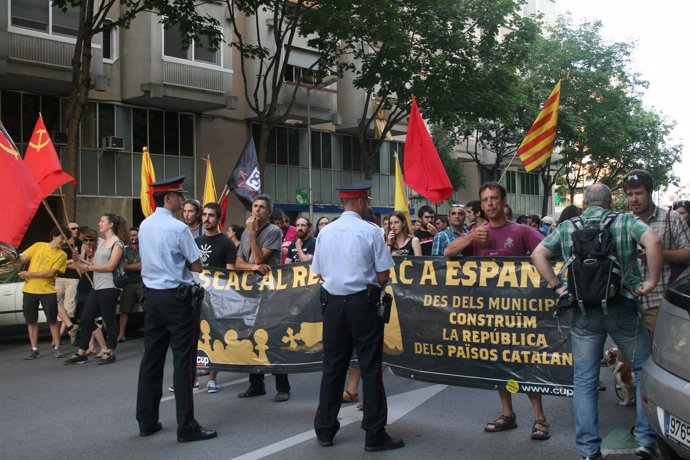 Concentración de la CUP contra la visita de los Reyes a Girona