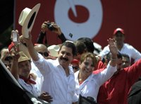Honduras protesta por la "intromisión" de Venezuela al ayudar al expresidente Zelaya