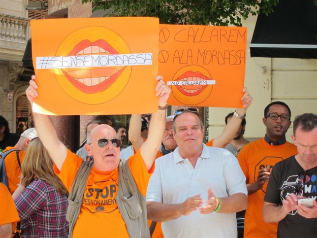 Manifestantes en la concentración contra la Ley de Seguridad Ciudadana