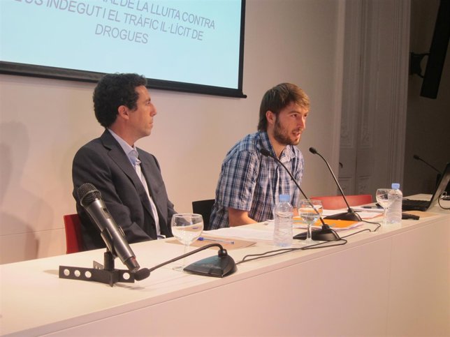 El dtor.De Proyecto Hombre Catalunya O.Esculies, y el resp.De comunicación J.Feu