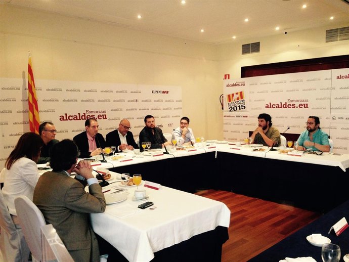 Almuerzo informativo organizado por alcaldes.Eu sobre los resultados del 24M