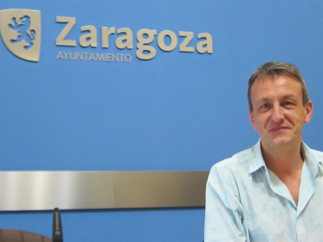 El consejero municipal de Economía y Cultura, Fernando Rivarés