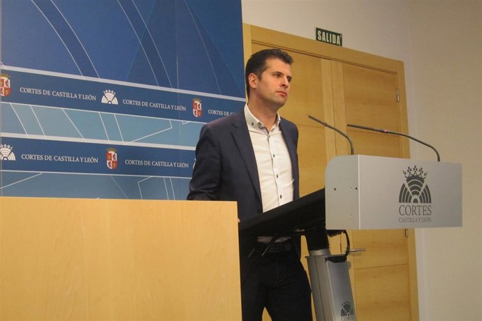 Tudanca presenta la Dirección del Grupo Socialista