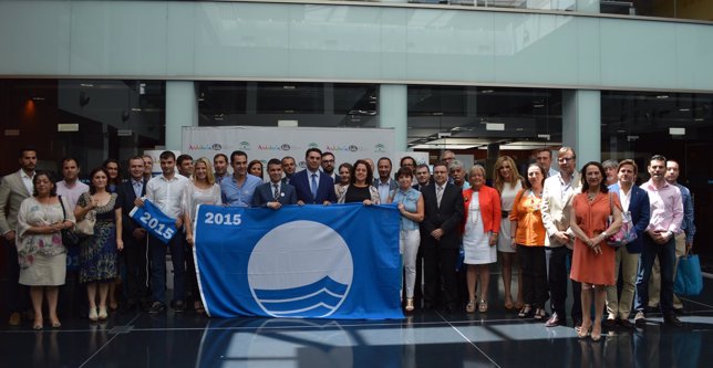 Banderas azules consejero de turismo javier fernández en marbella verano 2015
