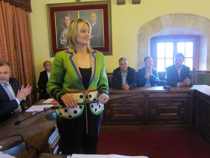 Esther Bolado, nueva alcaldesa de Camargo 