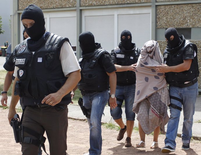 La policía francesa detiene a una persona por el atentado de Isère