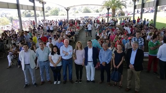 Faustino Blanco, en el centro