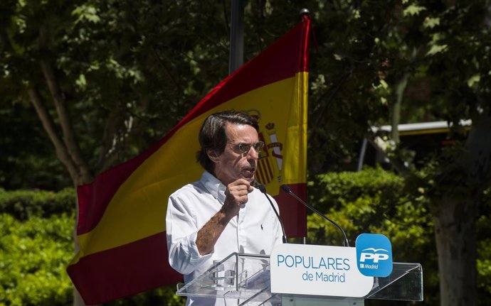 José María Aznar en un mitin en Madrid. 