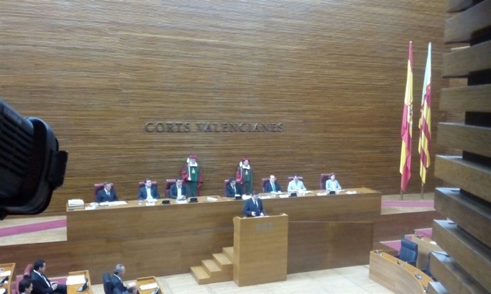 Puig desde la tribuna de las Corts