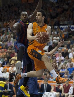 Rafa Martínez y Joey Dorsey en el Valencia Basket - FC Barcelona