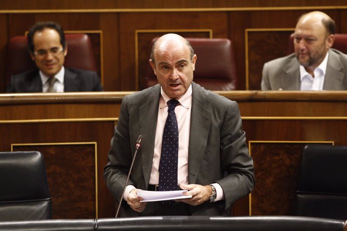 Luis de Guindos en el Congreso