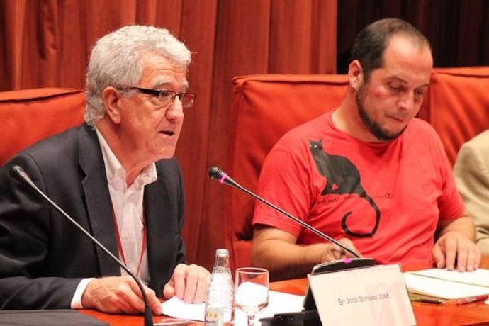 El exconcejal del PP de Sabadell Jordi Soriano y David Fernández (CUP)