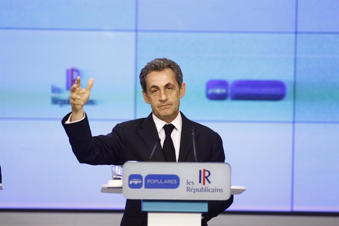 Nicolás Sarkozy en la sede del PP