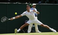 Djokovic abre la pista central derrotando a Kohlschreiber