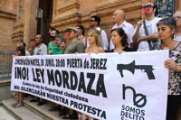 IU insta a apoyar la acción contra la 'Ley Mordaza', "antidemocrática y que recuerda al tribunal franquista"