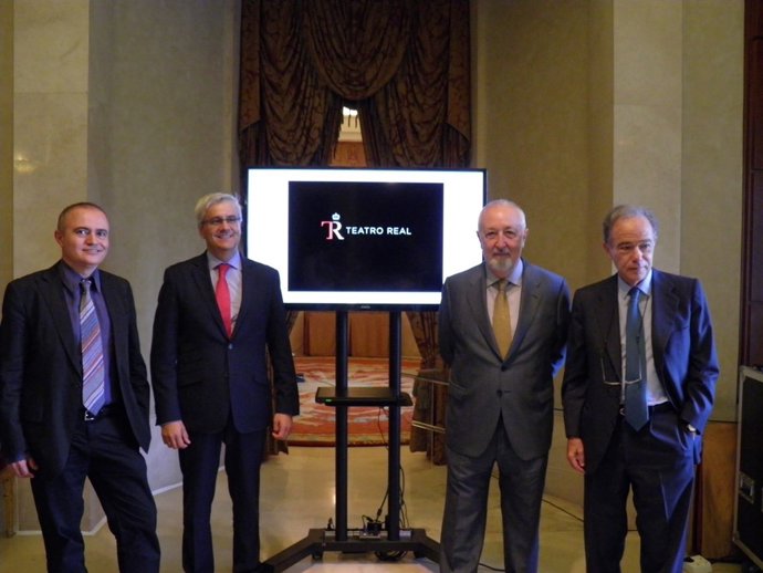 El patronato del Teatro Real presenta la nueva imagen institucional