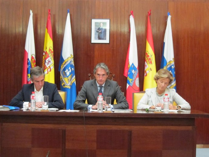 Díaz, De la Serna y González Pescador en el primer Pleno de la nueva legislatura