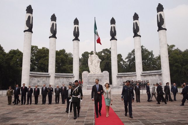 Reyes de España en México