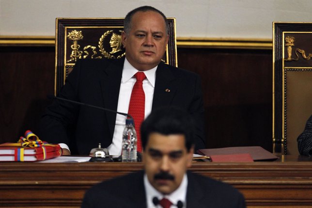 El presidente de la Asamblea Nacional, Diosdado Cabello, con Maduro